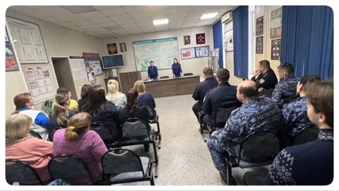 Прокуратура Выборгского района г. Санкт-Петербурга провела семинар с работниками территориального подразделения Росгвардии.